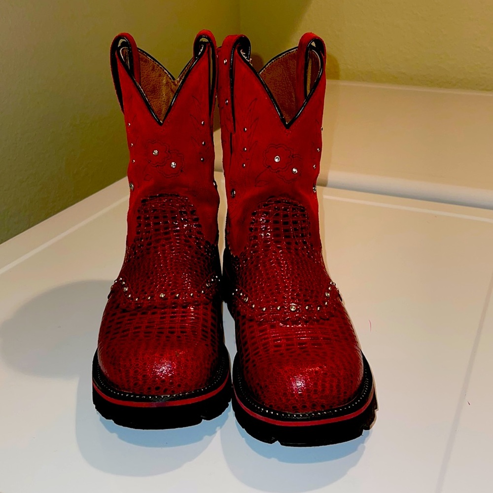 Ariat Fatbabys alligator skin women’s boots you will look fabulous in them❤️